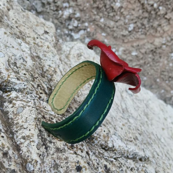 Pulsera de cuero amapola Alamares